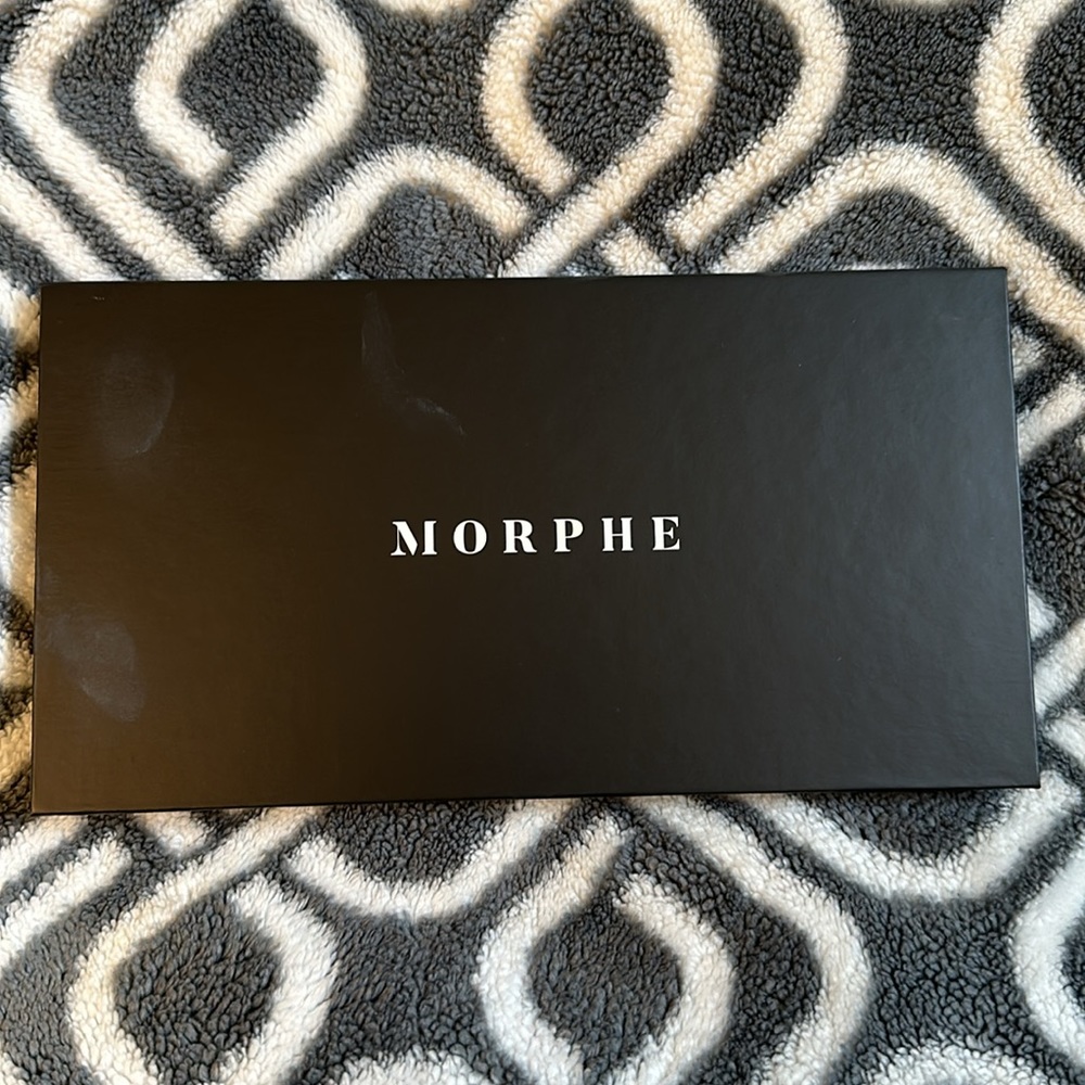 Morphe Truth or Bare 18T Eyeshadow Palette - Picture 5 of 6
